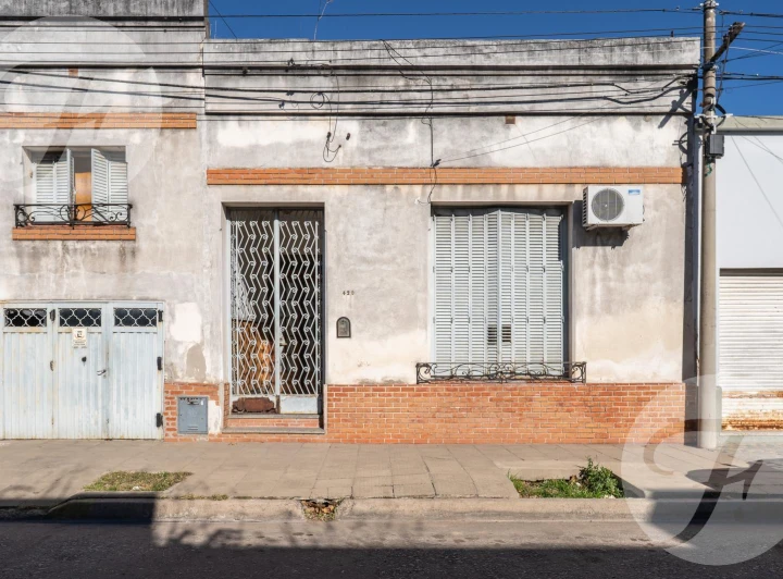Venta de Casa en San Pedro - Excelente Ubicación Céntrica - Apto Credito Hipotecario