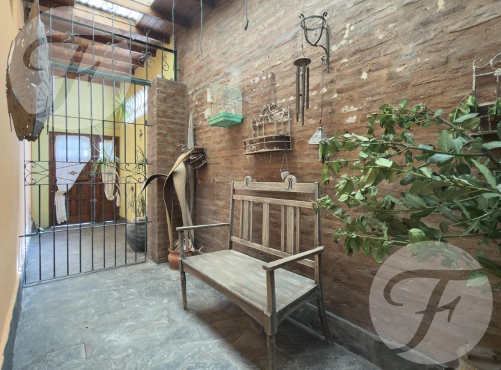 Casa en Venta en San Pedro – Lavalle 545 – 2 Dormitorios   Oficina   Jardín   Piscina   Cochera