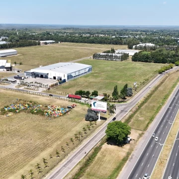 Lote Industrial de 8.845 m2 en Venta en Parque Industrial Campana