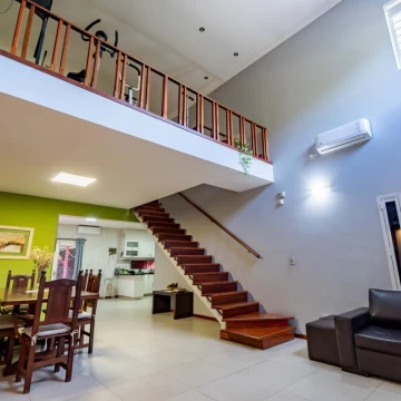 VENTA - Casa de 4 dormitorios, pileta y galpón - Urquiza, Rosario