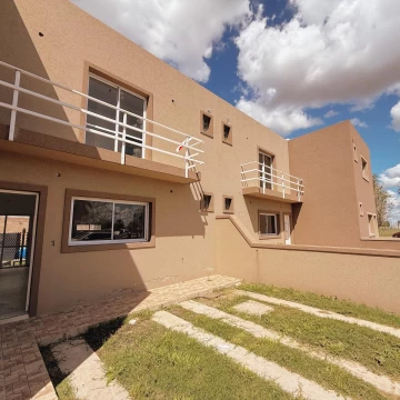 Bv. Tierra de Sueños 3400 - Duplex De 2 Dormitorios En Venta - Tierra de Sueños III, Roldan