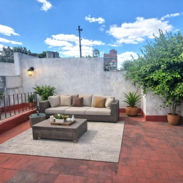 Venta PH 3 ambientes Devoto a reciclar con terraza y patio