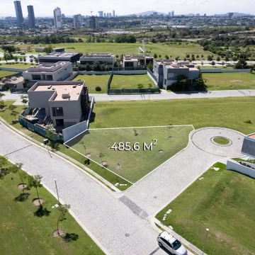 Terreno en venta en Las Lomas Club de Golf 