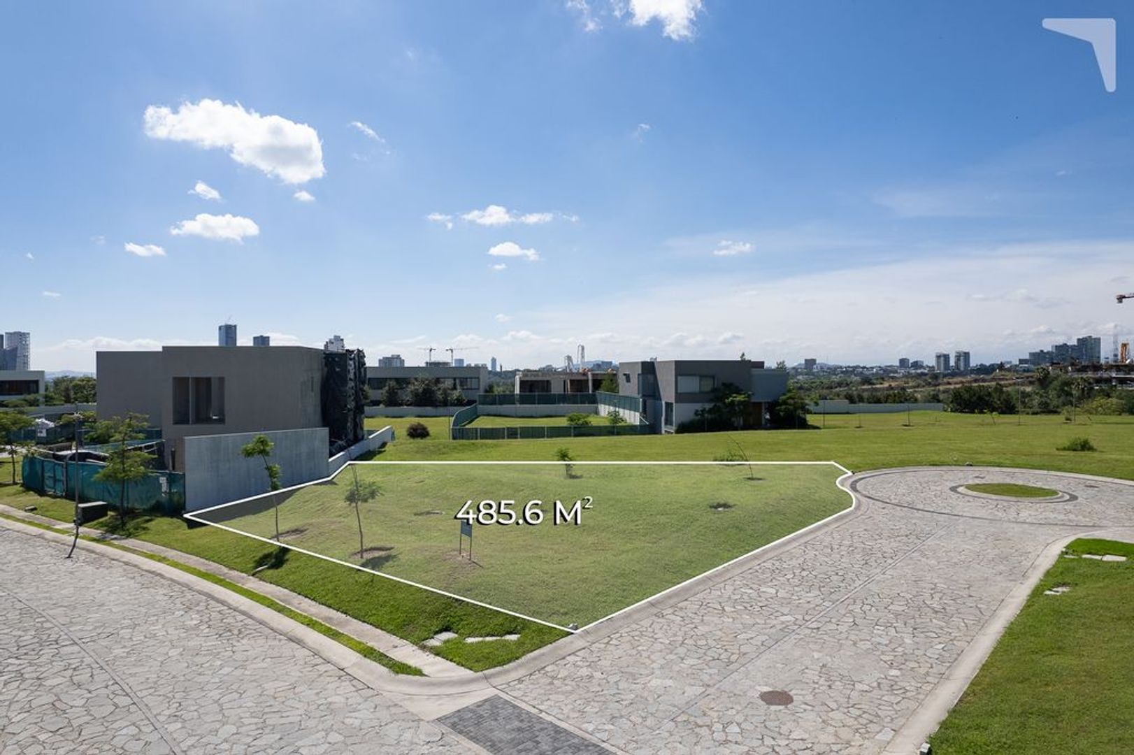 iiOmTjS-l.jpg