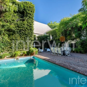 Casa 8 ambientes en VENTA - LOFT - Pileta - Jardín - Cocheras -  Belgrano - Belgrano Chico