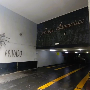 Cochera en venta en Tribunales