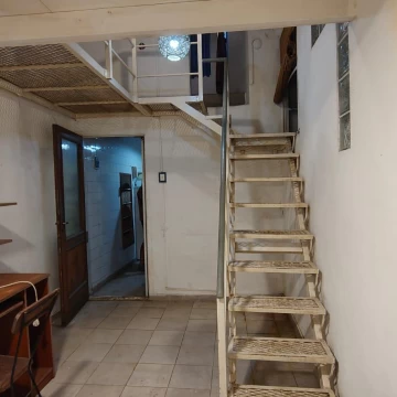 Venta PH 2 ambientes en San Telmo - A refaccionar