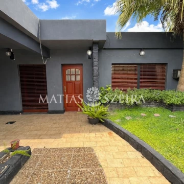 Venta de Casa 4 Ambientes en Merlo