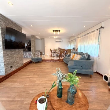 Casa 6 ambientes en venta Barrio Privado Astorga