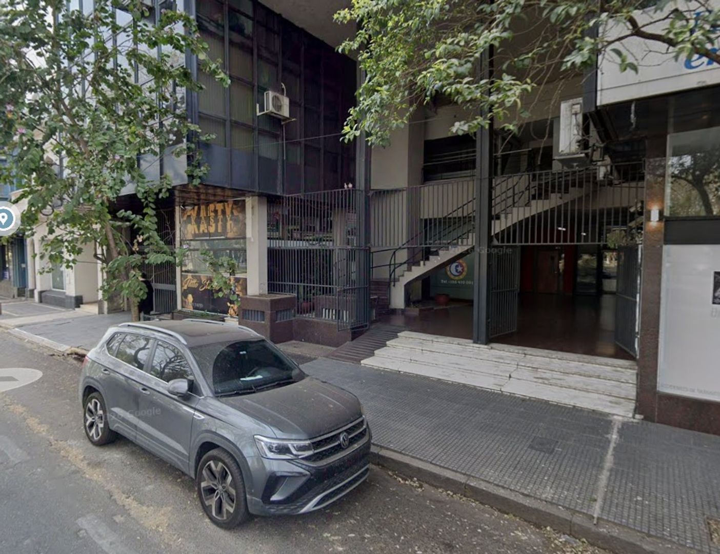 ofi rivdavia.jpg