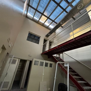 Venta - Casa/Local en Lote Propio con Oficinas   Terraza y Cochera | Chacarita