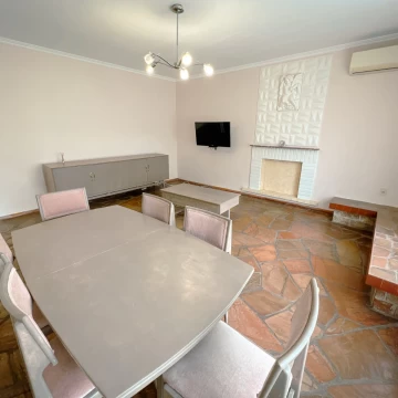 Casa en venta en Carrasco con 4 dormitorios