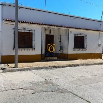Casa en venta en Santa Lucía con 4 dormitorios