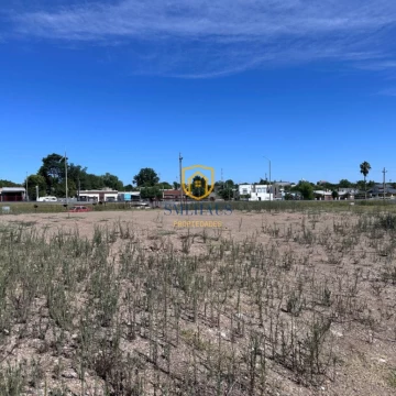 Terreno en venta en San José de Mayo con 600 m2