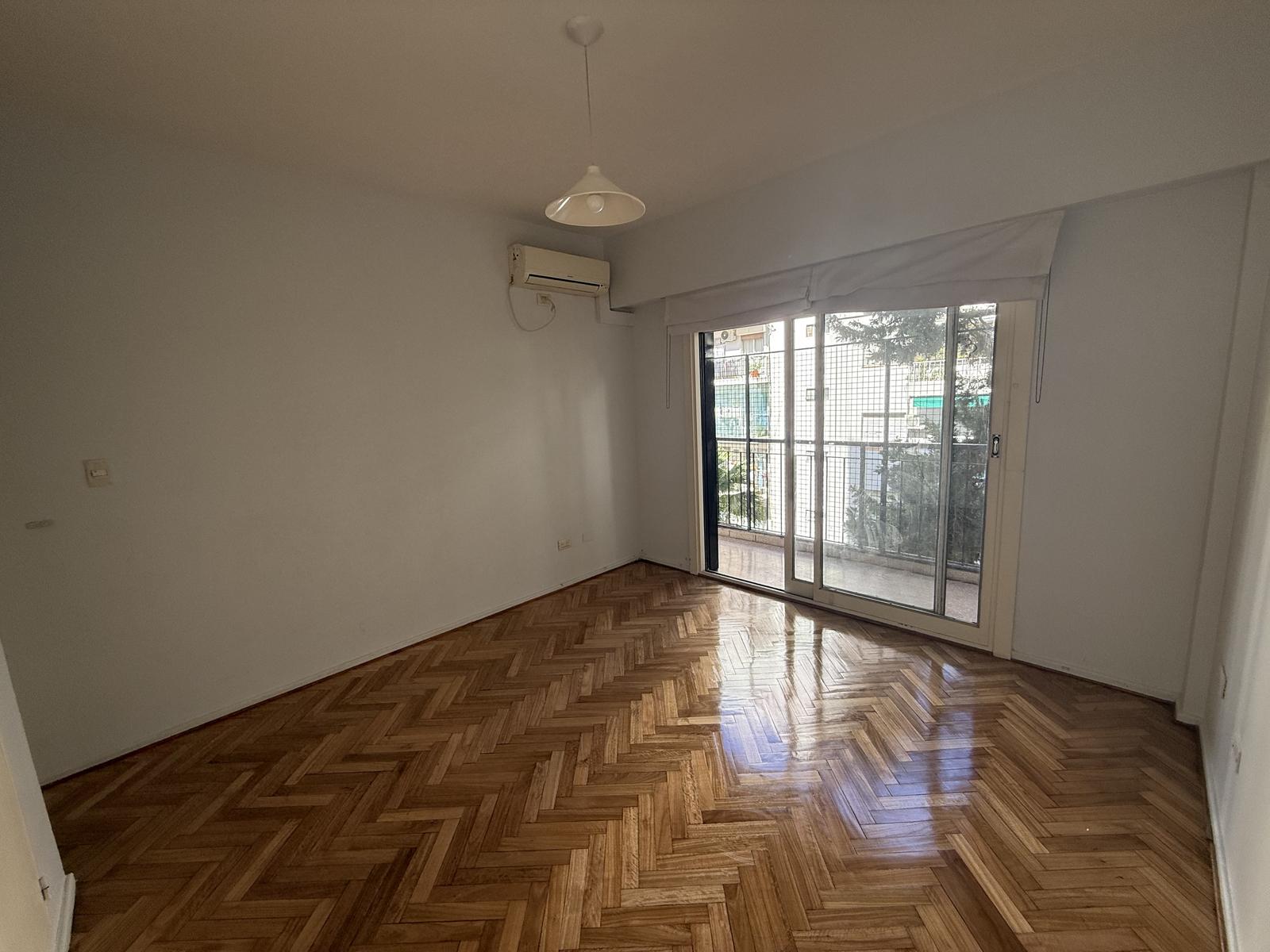 1- Habitación c/s al balcón