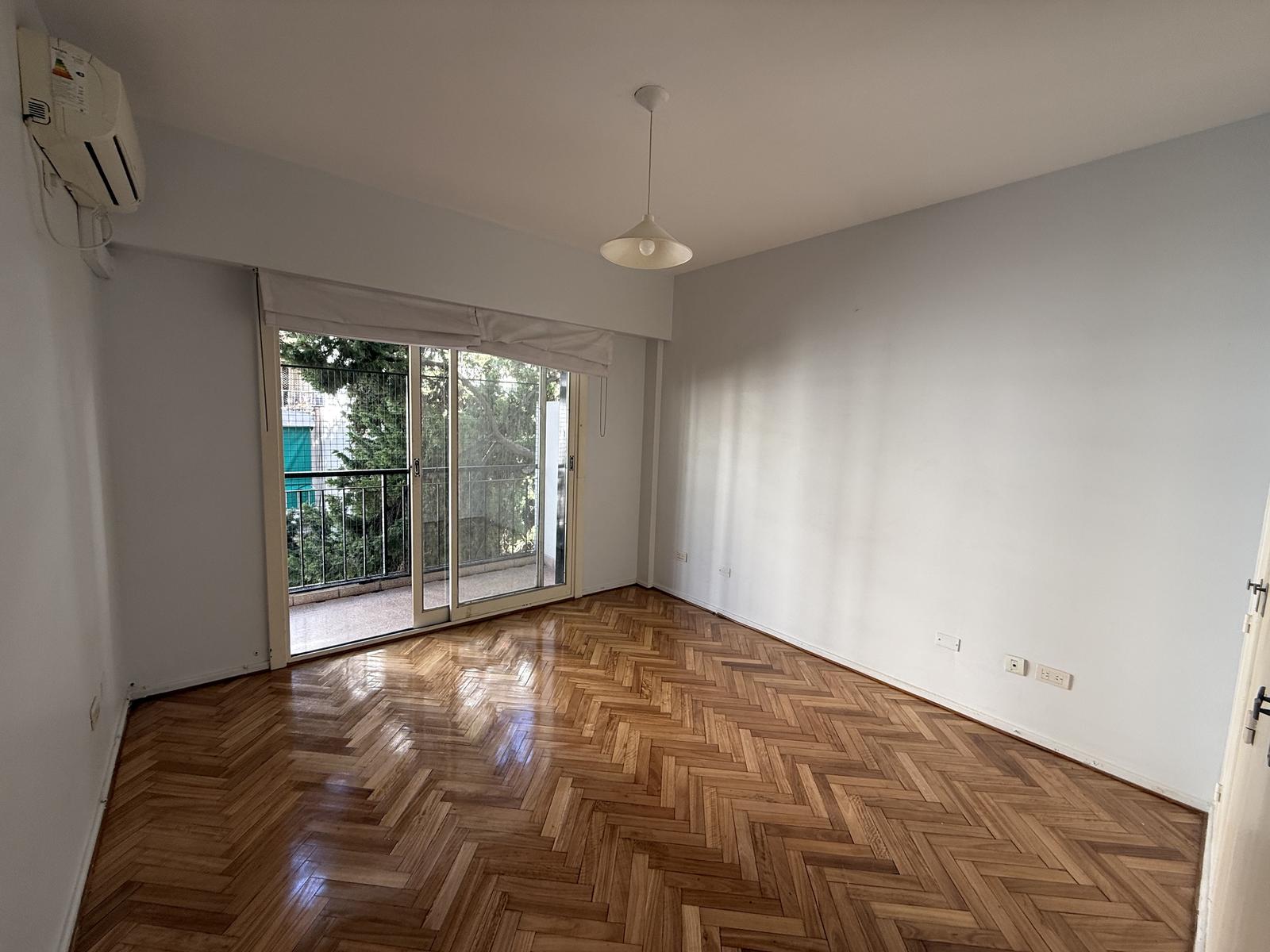 2- Habitación c/s al balcón
