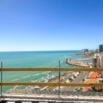VENTA departamento 3 ambientes frente al mar. VARESE ÚNICO
