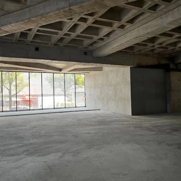 LOCAL COMERCIAL EN RENTA EN MARIANO ESCOBEDO ESQ. LAGUNA DE TERMINOS