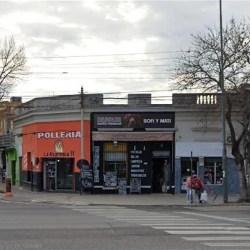 VENTA | PERMUTA - Locales comerciales en esquina - Barrio Azcuénaga, Rosario.