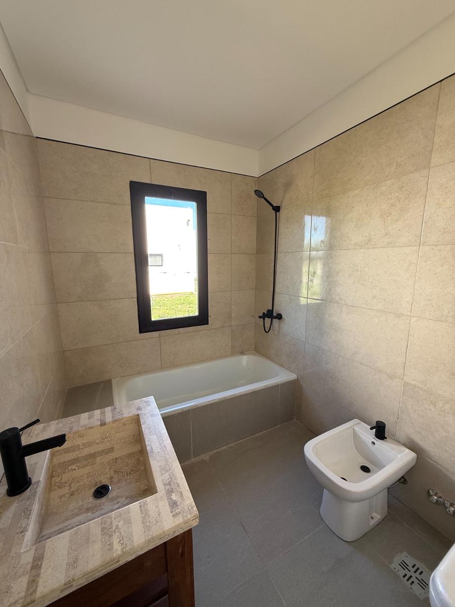 Venta casa en barrio Belleville, cuatro ambientes Canning - 5