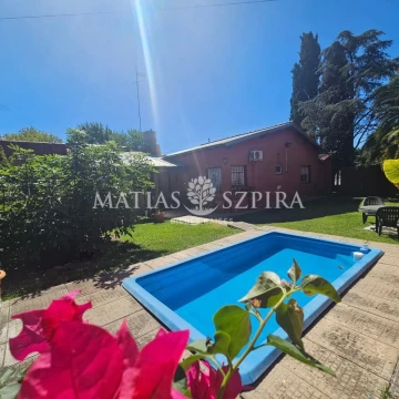 Venta de Casa 4 Ambientes en Castelar Sur, Castelar