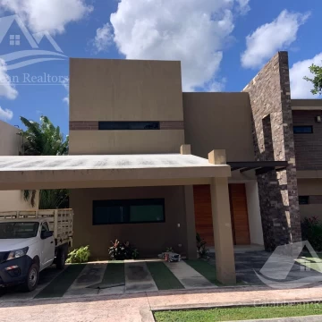 Casa en Venta en Lagos del Sol Cancun