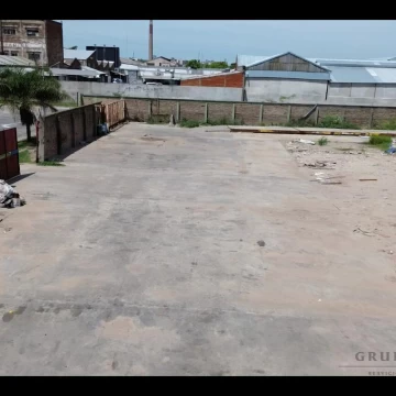 Galpón deposito 7.000 m2 descubiertos alquiler Avellaneda