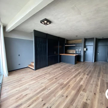 Departamento tipo Duplex en Alquiler c/ Cochera subt - Studios - Ayres Vila