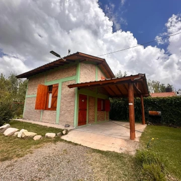 COMPLEJO DE CABAÑAS EN VENTA TUNUYAN, MANZANO HISTÓRICO