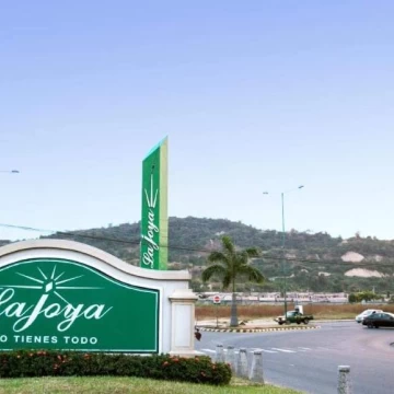 VENTA DE LOTE COMERCIAL EN LA JOYA (AGE)