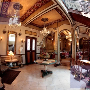 VENTA HOTEL BOUTIQUE FRENTE AL RIO  BARRIO LAS PEÑAS (AGE)