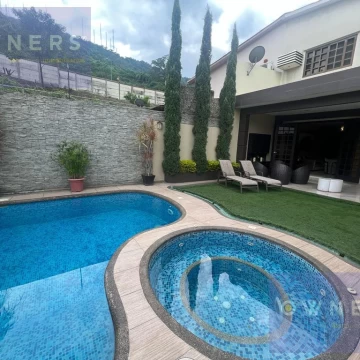 VENTA CASA EN CEIBOS OLIVOS 2 PISCINA (JLR)