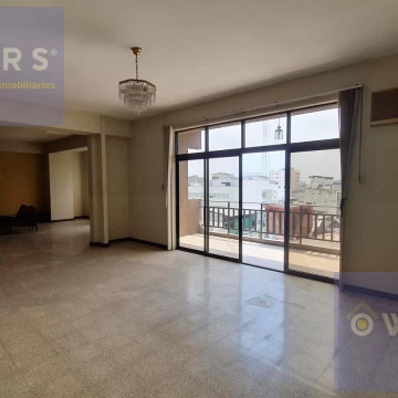 Venta de Departamento en Av. 9 de Octubre (LC)