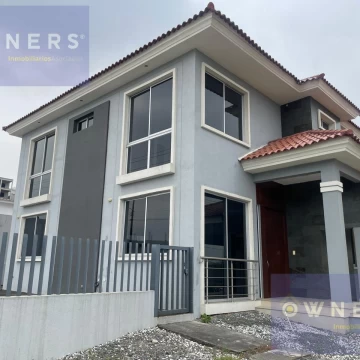 VENTA CASA POR ESTRENAR EN URB EL CONDADO VICOLINCI (LM)