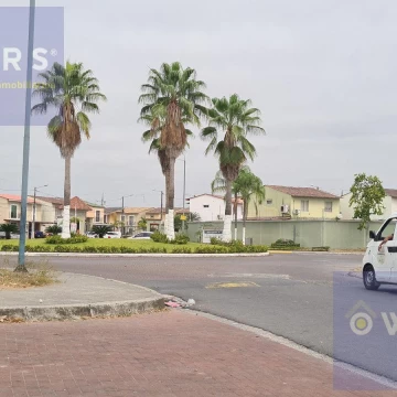 VENTA DE CASA URBANIZACIÓN METRÓPOLIS 2 (VM)