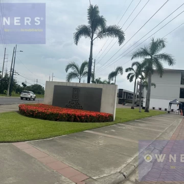 Alquiler local comercial en SAMBORONDON Plaza Proyecto (JLR)