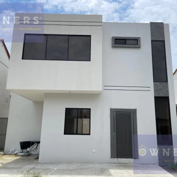 VENTA DE CASA POR ESTRENAR EN URBANIZACION LOGARE, CERCA AL CC. EL DORADO (LM)
