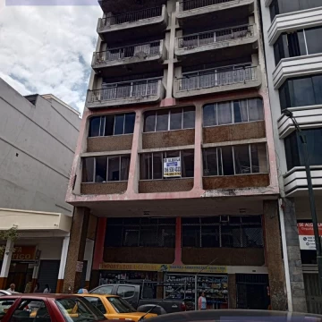 ALQUILER DE OFICINA INTERIOR A8 CENTRO GYE, SECTOR COMERCIAL, 1ER PISO (AR)