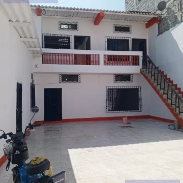 Venta Casa rentera 5 departamentos Centro Playas (AR)