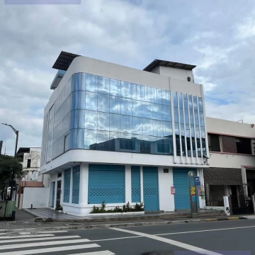 ALQUILER OFICINAS Y LOCALES EN EL CENTRO DE GUAYAQUIL CALLE ESMERALDAS (GG)