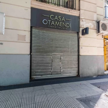Impecable Local – Frente a Plaza San Martín Continuidad de Florida