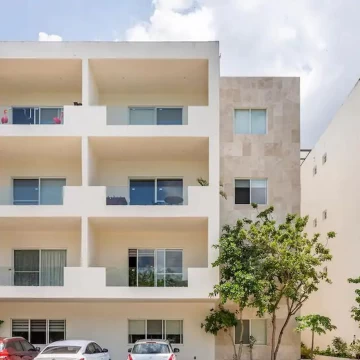 DEPARTAMENTO AMUEBLADO EN RENTA ANUAL CON TERRAZA PRIVADA, SELVANOVA COTO 7, PLAYA DEL CARMEN 