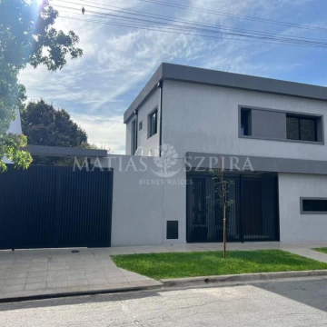 Casa 4 ambientes Cochera Parrilla San Antonio de Padua 