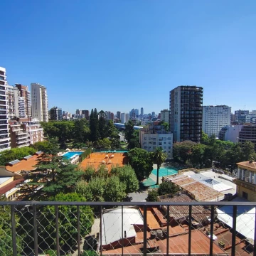 Duplex con excelente vista y gran terraza. 