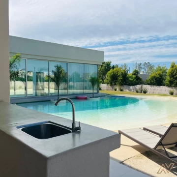 VENTA CASA 3 DORMITORIOS EN TAHONA