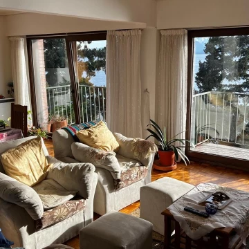 Venta Departamento en 6 ambientes con vista al lago