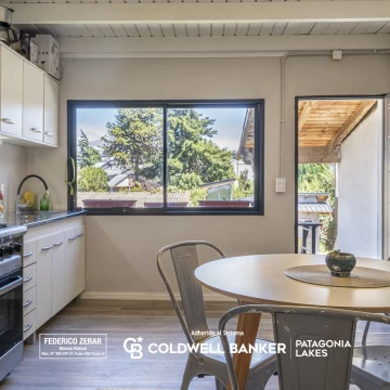 Casa a metros del lago, con 4 unidades funcionales para renta