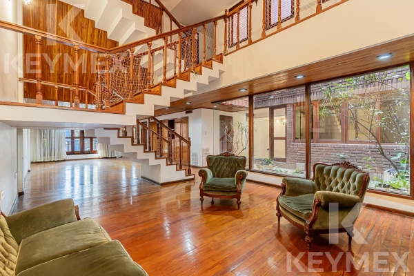 Venta Exclusiva Casa de Lujo en Casco La Plata | 5 Suites - Ascensor - 5 Cocheras - Piscina