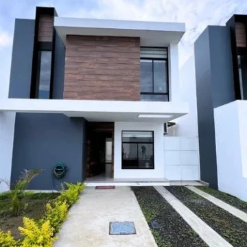 CASA EN VENTA ZONA SUR DE MANTA-ECUADOR