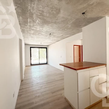 Departamento en venta 2 ambientes mas escritorio a estrenar - San Fernando - Luminoso